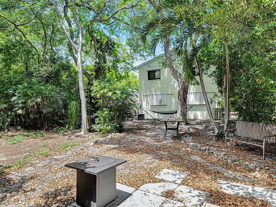 1st image of 122 Ocean View Dr