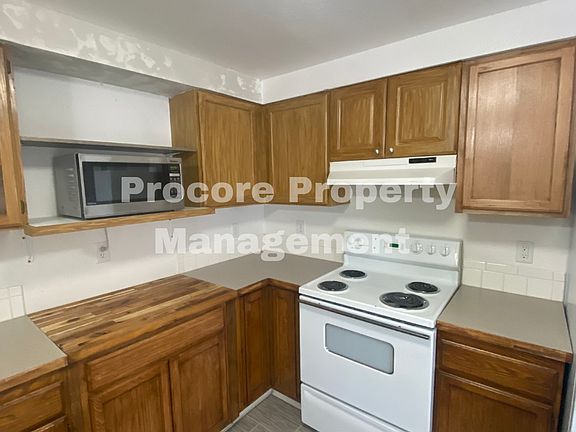 3rd image of 3748 W Rose Hill St APT 101