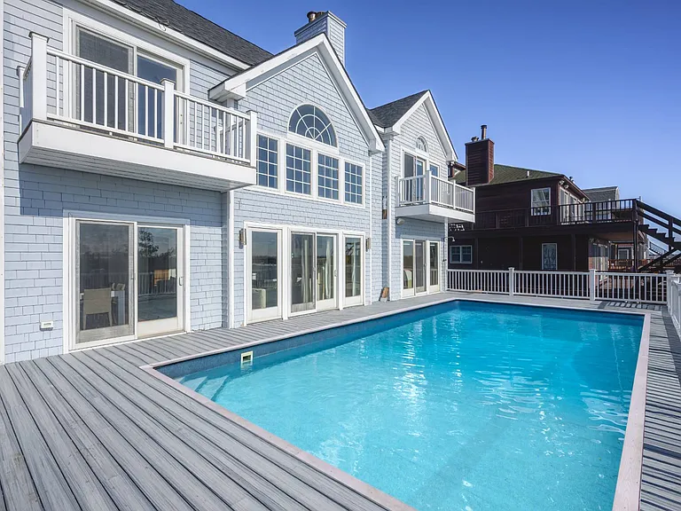 817 Dune Rd — Photo 4
