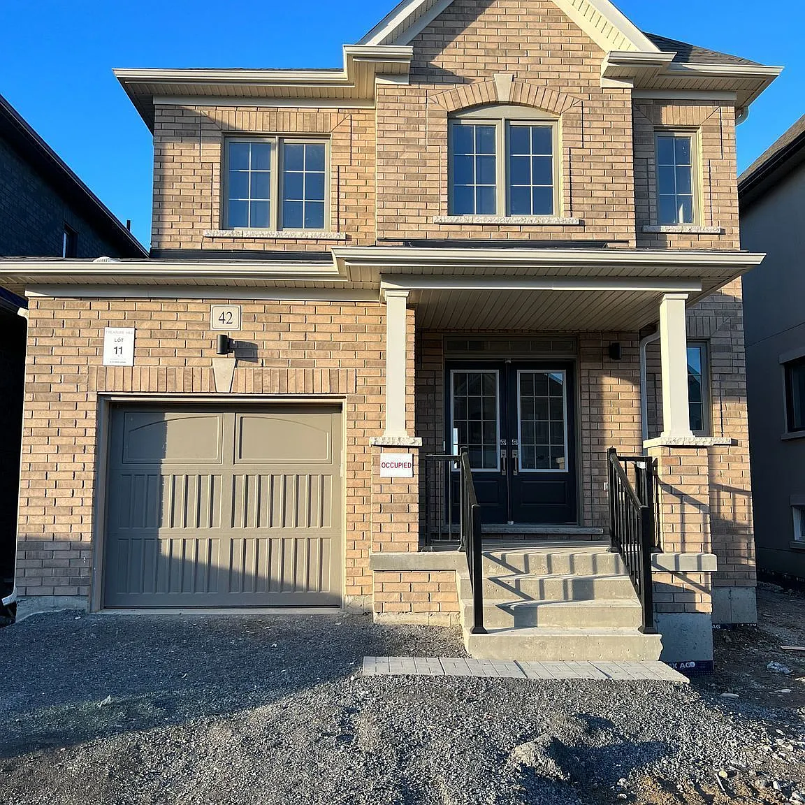 4 bed, $3,200 — Photo 1