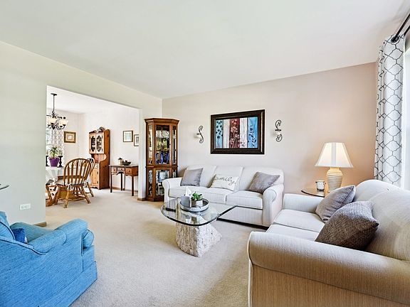 5th image of 906 Blandford Ave