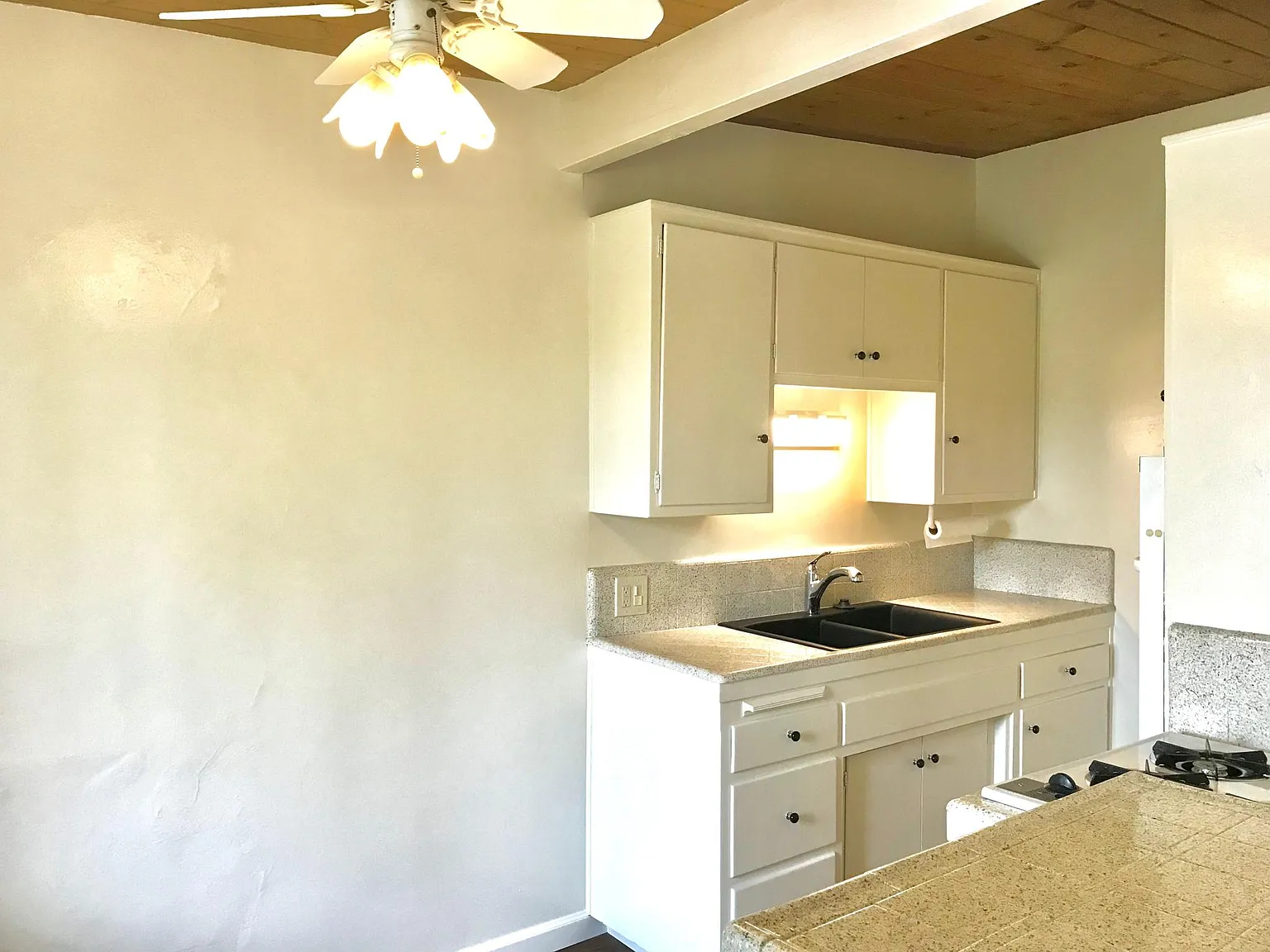 1 bed, 650 sqft, $2,095 — Photo 3