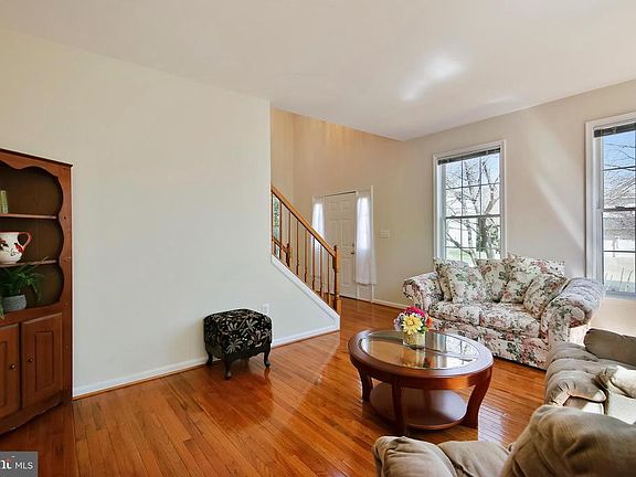 5th image of 21002 Scottsbury Dr