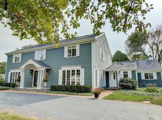 9230 N Fairway Dr, Bayside, WI 53217