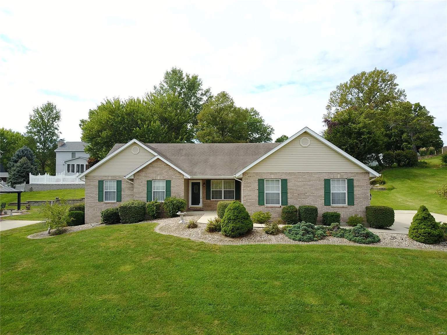 213 Longview Dr photo 1