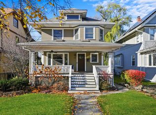 135 S Taylor Ave, Oak Park, IL 60302