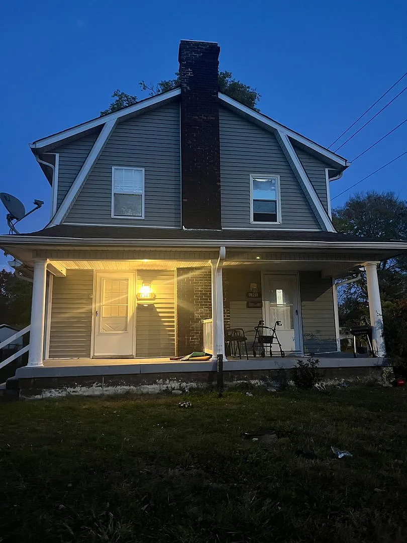 1301 N Olney St — Photo 1