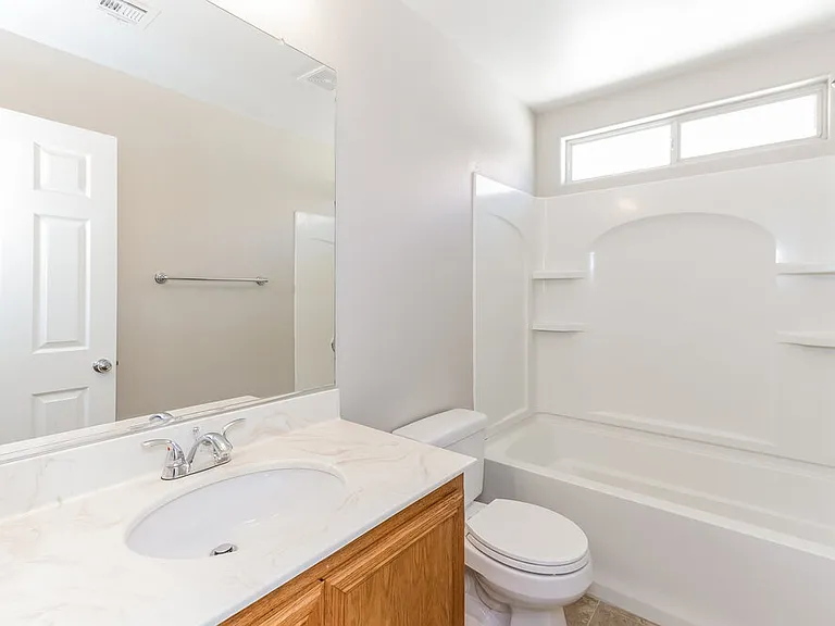 70 Glen Park Ave — Photo 15