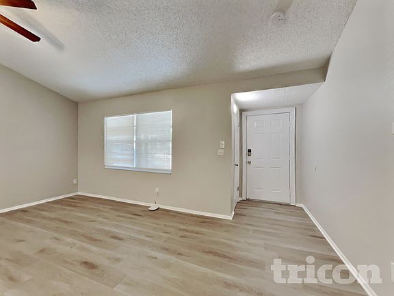 4th image of 3154 Macdonald Dr