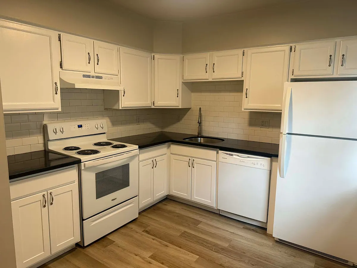 Building Photo - 809 S I St #101