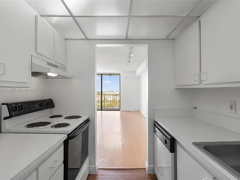2350 NE 135th St #1202 — Photo 14