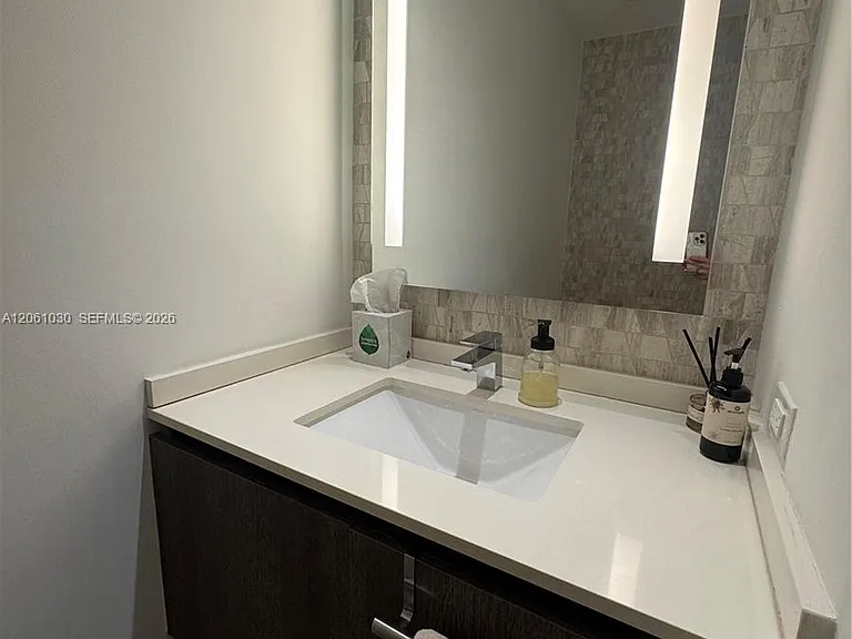 88 SW 7th St #805 — Photo 3