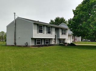 38 Brewerton Dr, Rochester, NY 14624