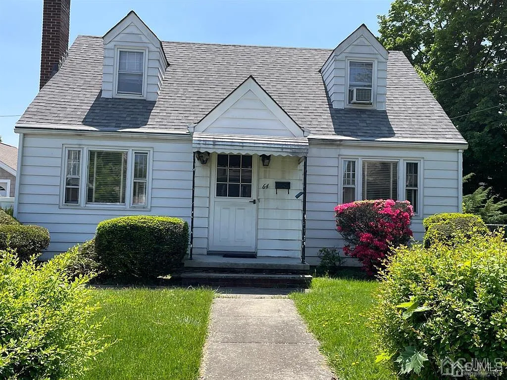 64 Boltin St photo 1