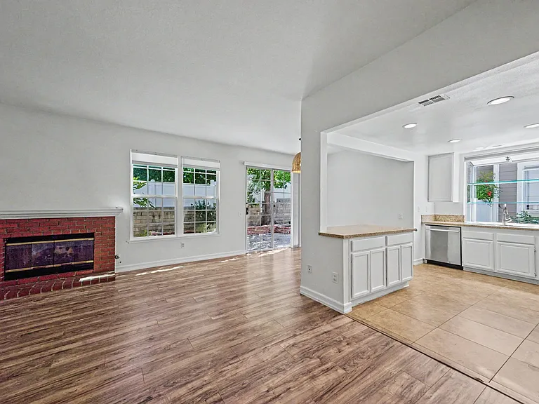 4258 Flintlock Ln — Photo 12
