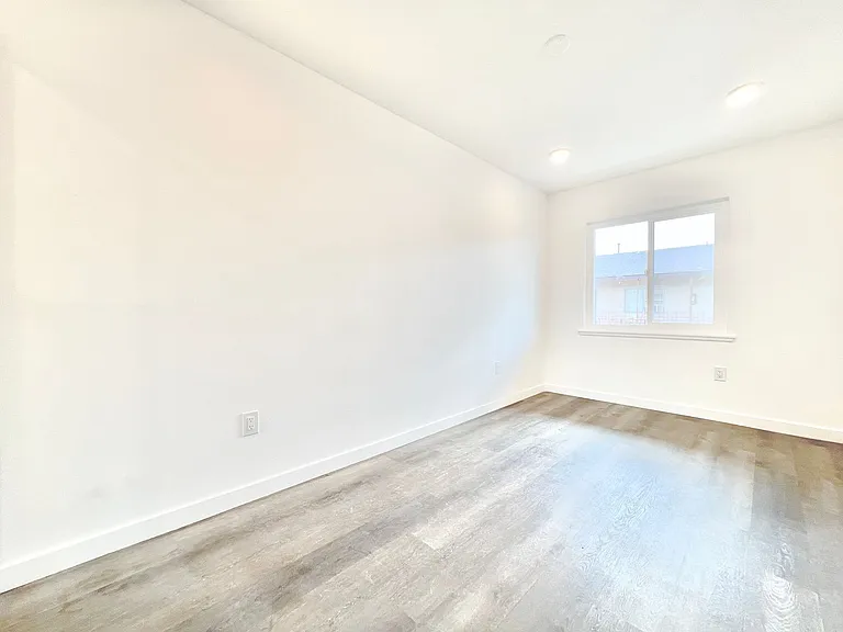 3900 Nicolet Ave — Photo 19