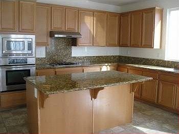 3rd image of 1240 Laurelhurst Hts