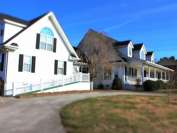 5th image of 460 Forest Ave