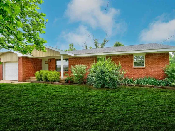 204 N 2nd Ave, Sterling, OK 73567