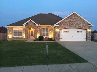 200 Blair Cir, Pea Ridge, AR 72751