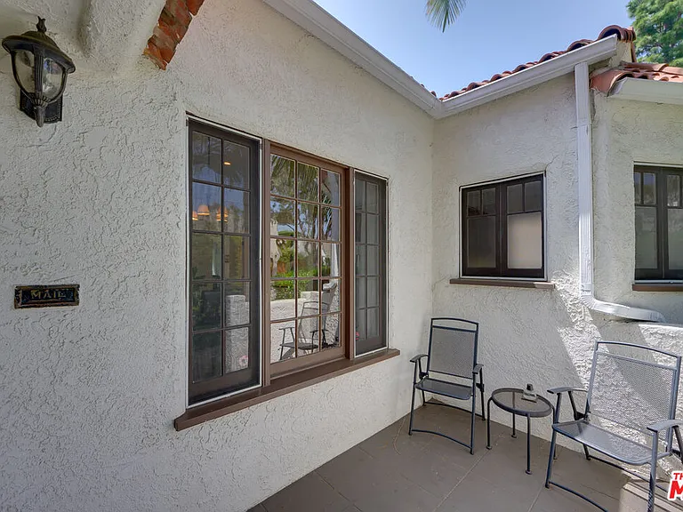 8704 Ashcroft Ave — Photo 19