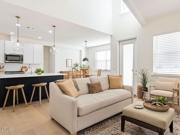 5th image of 1373 Shoreside Drive #102