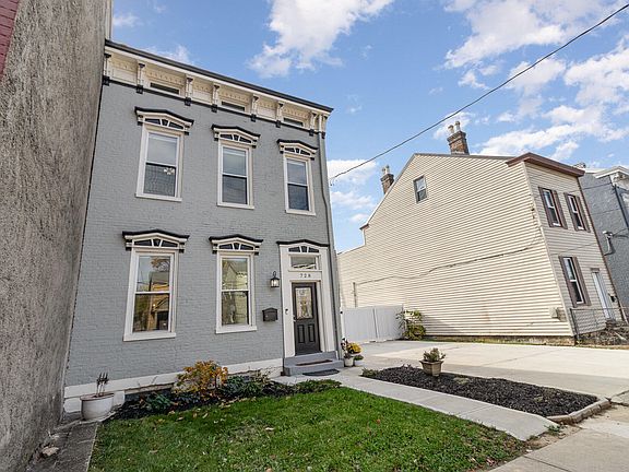 4th image of 728 Central Ave