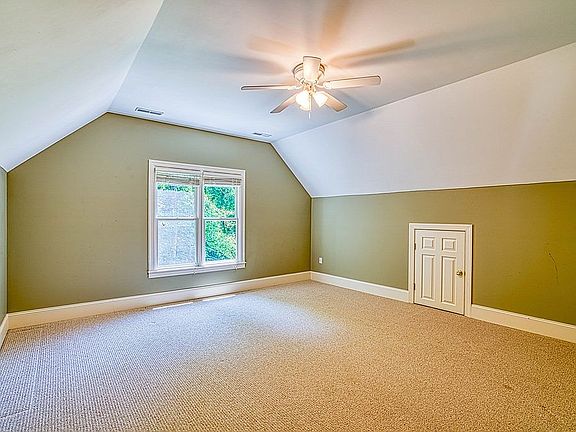 5th image of 262 Crystal Springs Dr