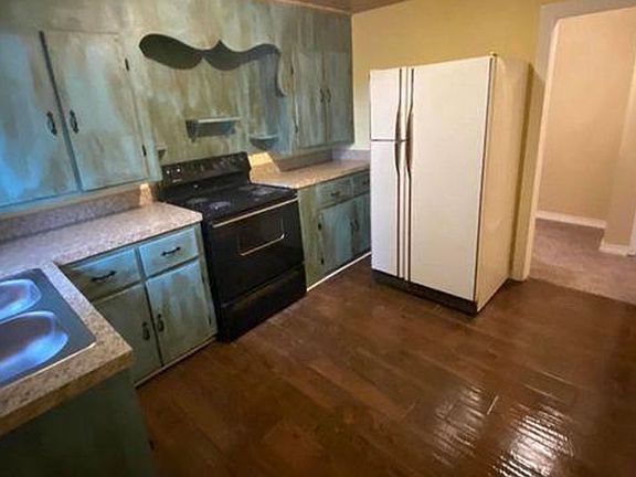 4th image of 206 Skinner St