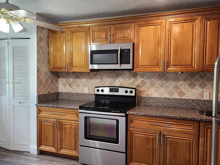 164 Meadows Dr #164 — Photo 7