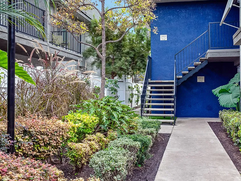 Beachwood Apartments — Photo 12