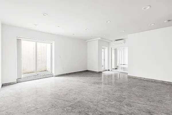 Rented by Compass | media 11