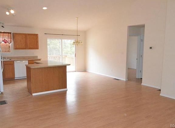 2nd image of 3851 Beier Ln