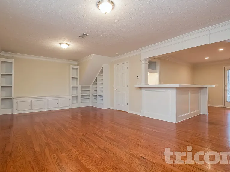 828 Georgetown Dr — Photo 8
