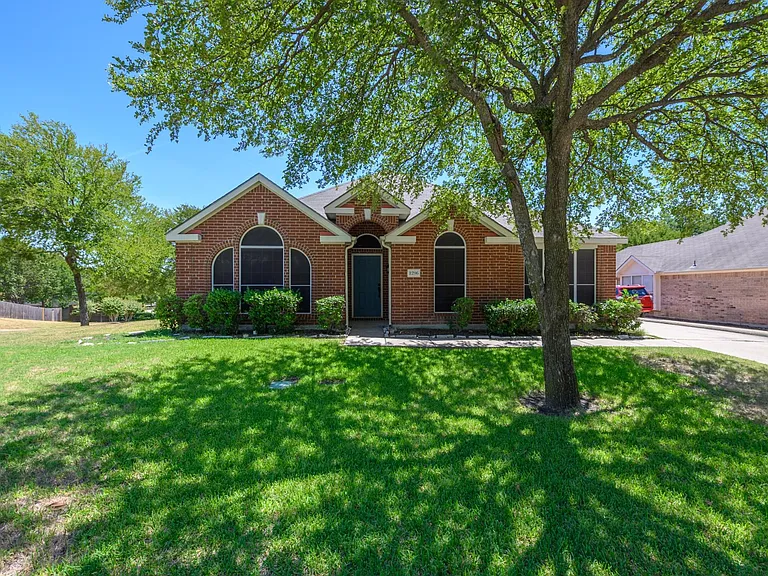 1296 Calistoga Dr — Photo 1