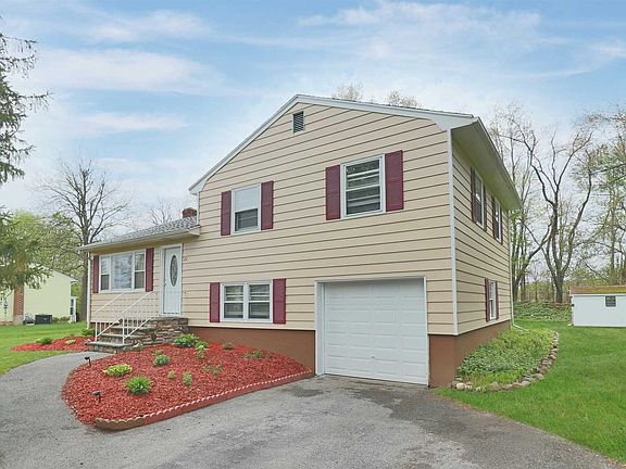 2nd image of 26 Kalina Dr