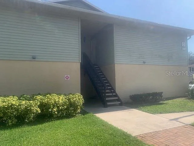 2 bed, 2.0 bath, 918 sqft, $1,395 — Photo 1