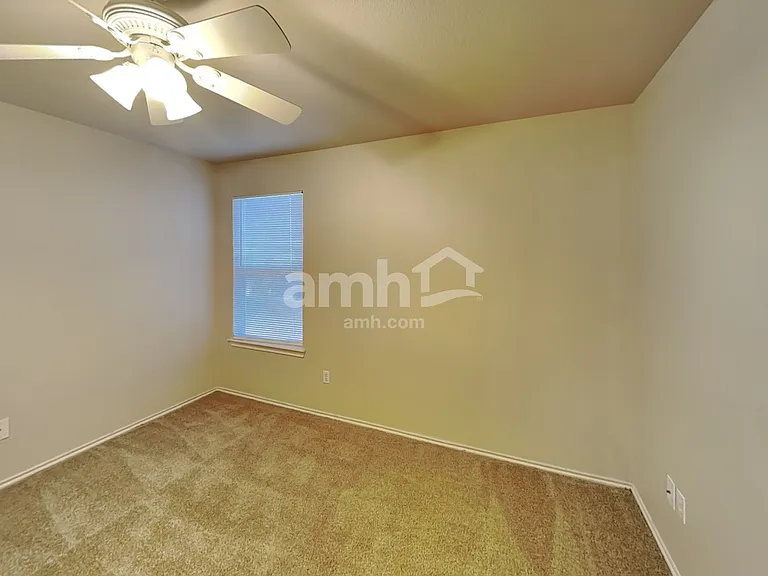 212 Hereford St — Photo 20