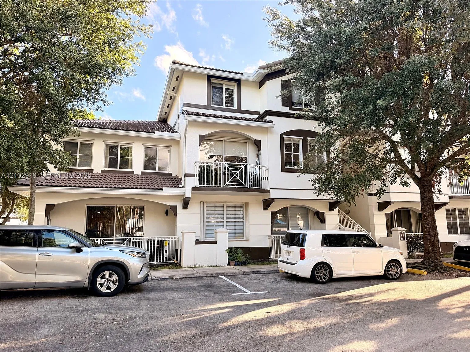 Century Park Condo — Photo 3