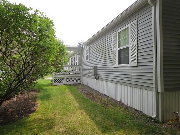 3rd image of 59 Mountain Ash Dr