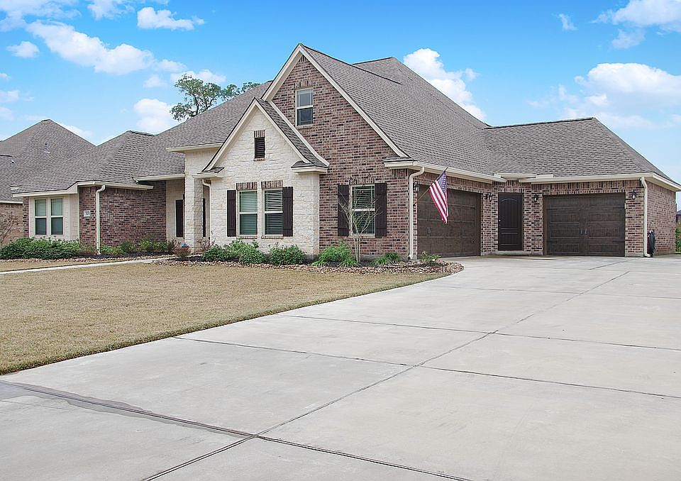 1st image of 303 Arrowhead Dr