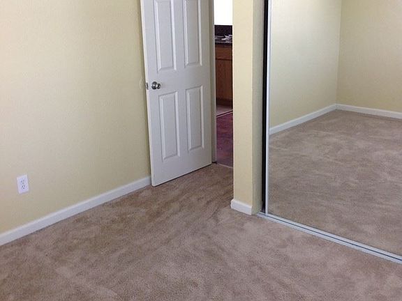 4th image of 3087 A St APT 01