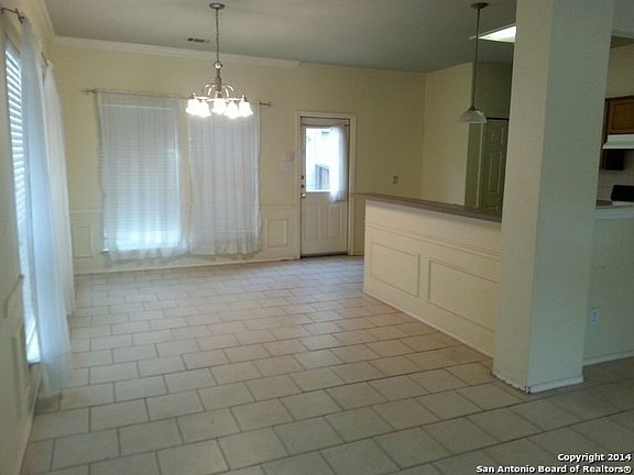4th image of 8610 Willow Glen Dr