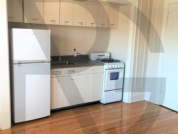 5th image of 1307 Oak Ave APT 3N