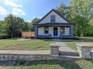 108 N McCart St, Richmond, MO 64085