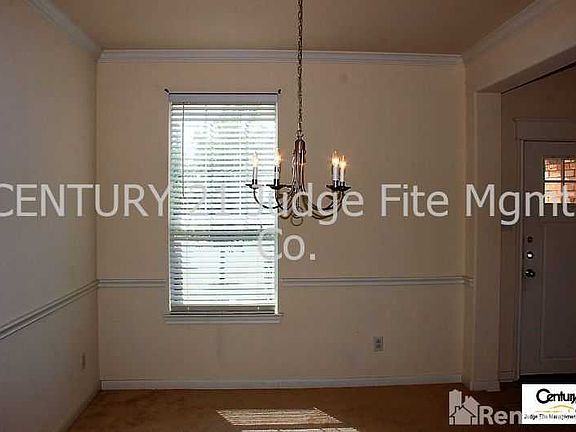 2nd image of 3035 Lakefield Dr