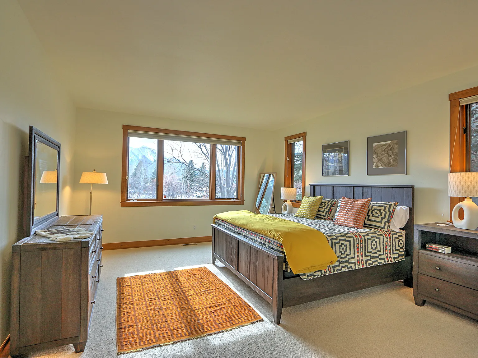 4 bed, 3334 sqft, $8,750 — Photo 4
