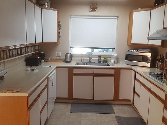 3rd image of 1611 Ardenwood Dr