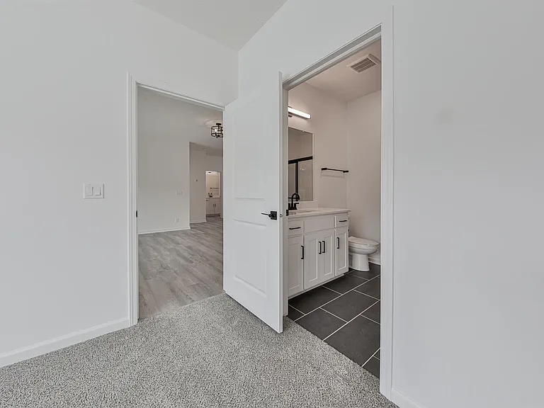 Bellbrook Apartments — Photo 12