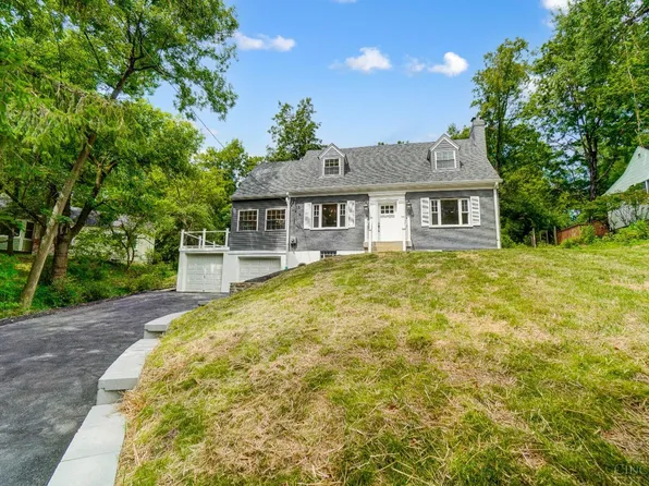 1007 Mary Ln, Cincinnati, OH 45215